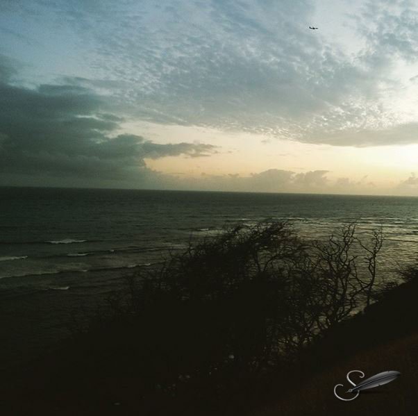 PacificOceanbacksideofDiamondHeadOahuB_ST